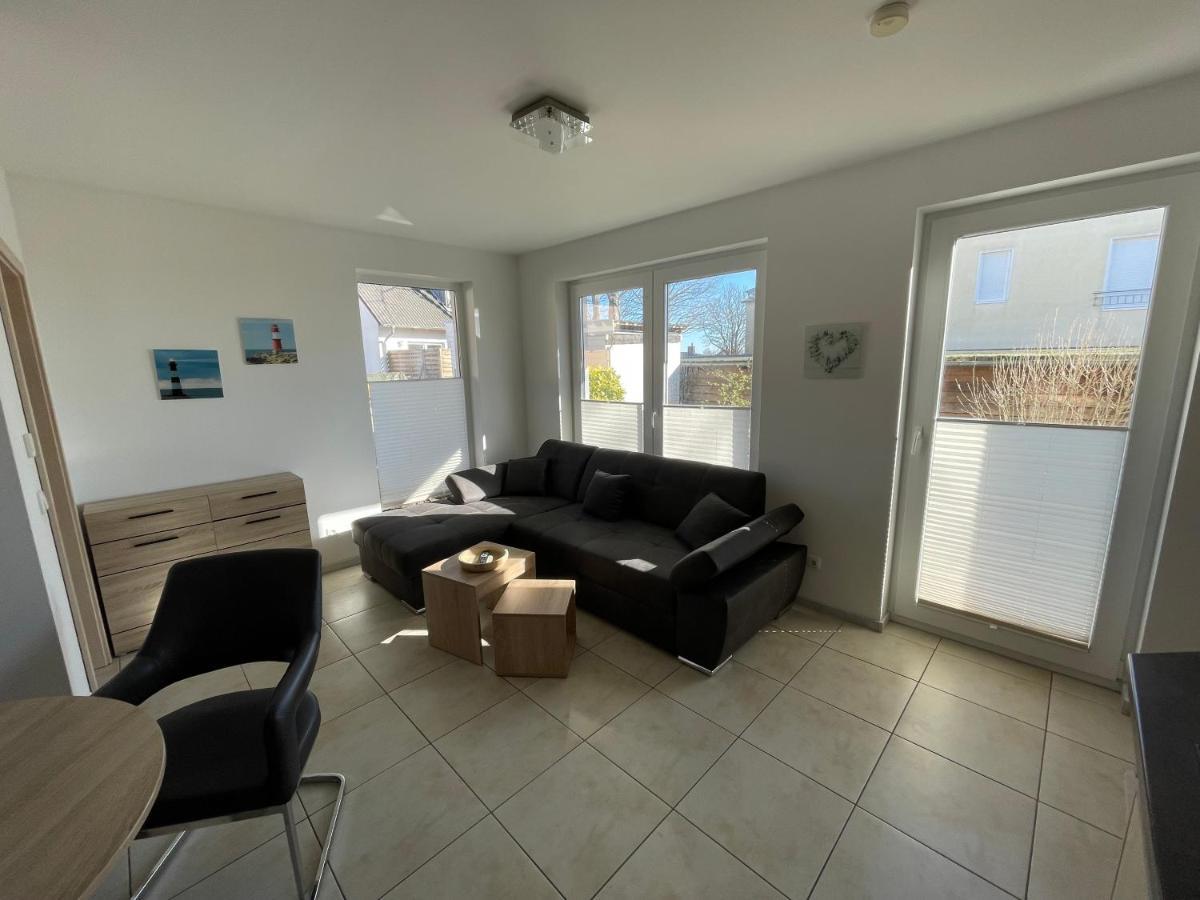Villa Sara Wohnung Buskam Mit Terrasse Goehren  Zewnętrze zdjęcie