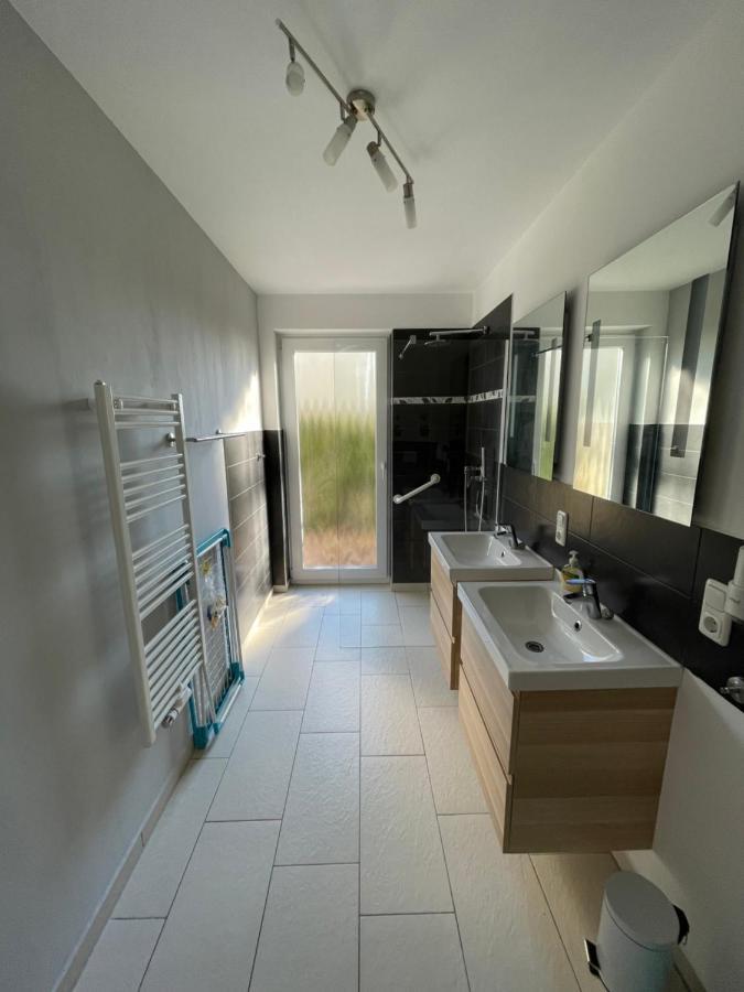 Villa Sara Wohnung Buskam Mit Terrasse Goehren  Zewnętrze zdjęcie